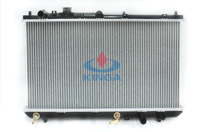 99 Mazda Radiator for Premacy at OEM Fp85-15-200A/Fp86-15-200A