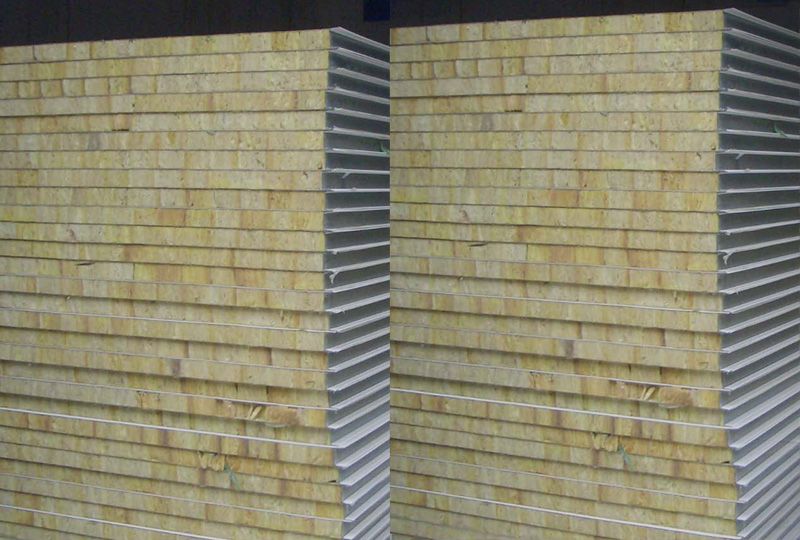 Cheaper/Competitive/Low Price 200mm 1.0mm Steel Thickness Rock Wool Sandwich Panel