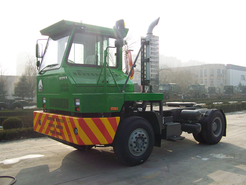 HOWO Container Wharf Tractor