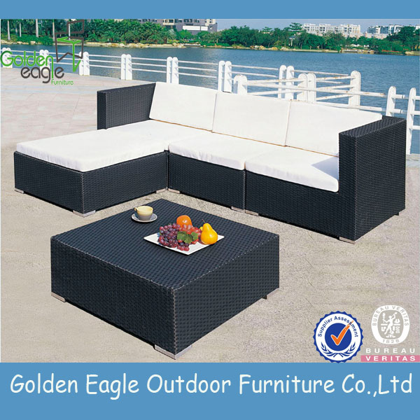 High Quality Rattan Outdoor Furniture Sofa Set with Classic Design